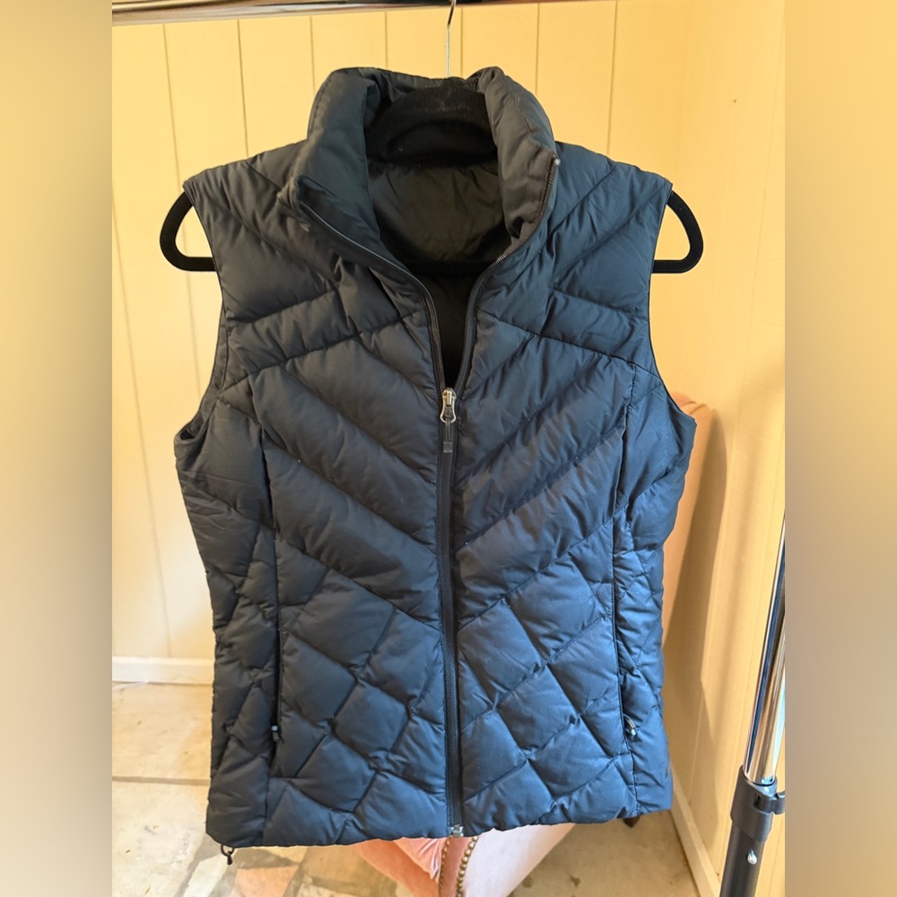 Women's Quilted Puffer Vest - Black